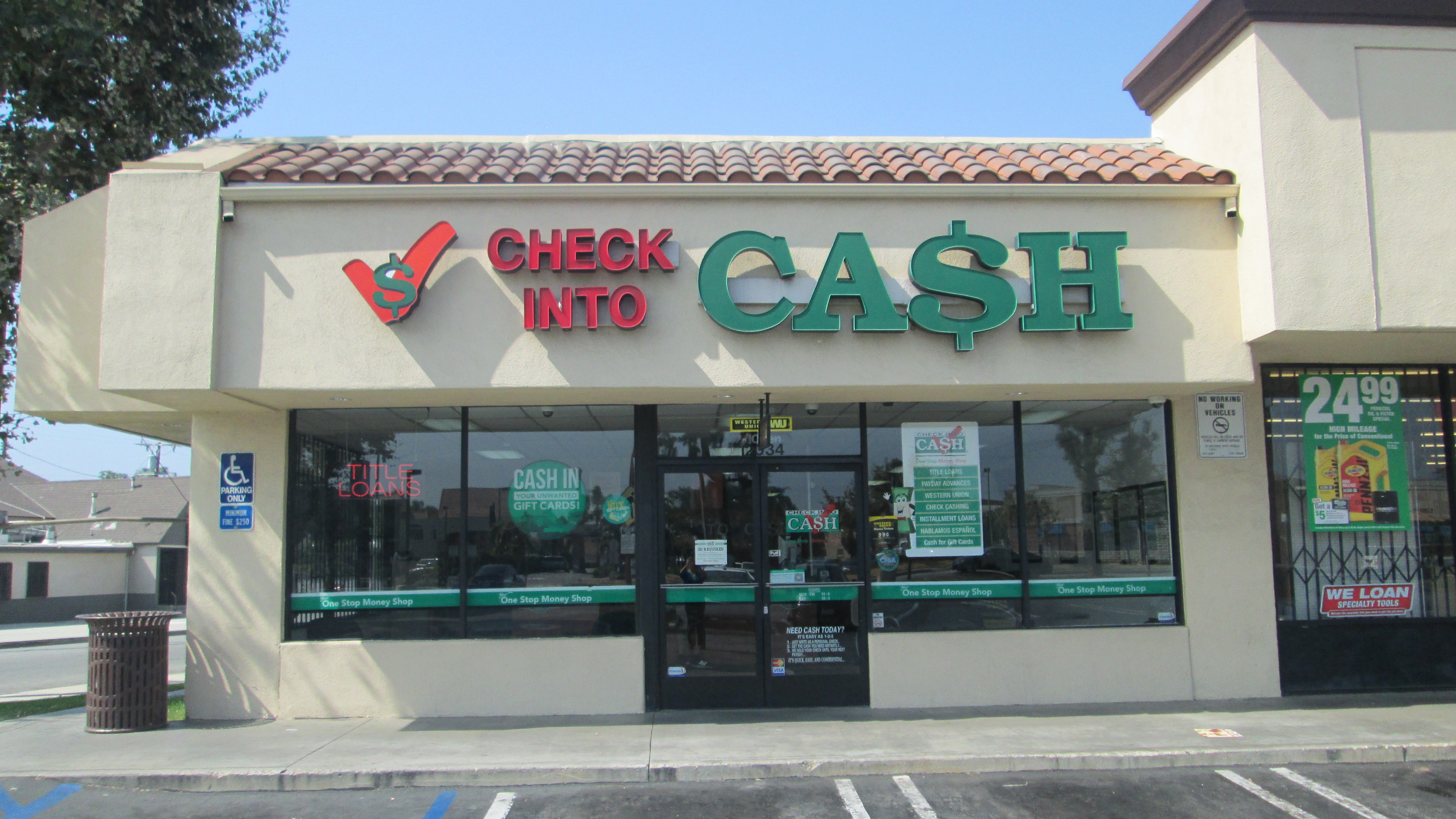 Check Into Cash 01