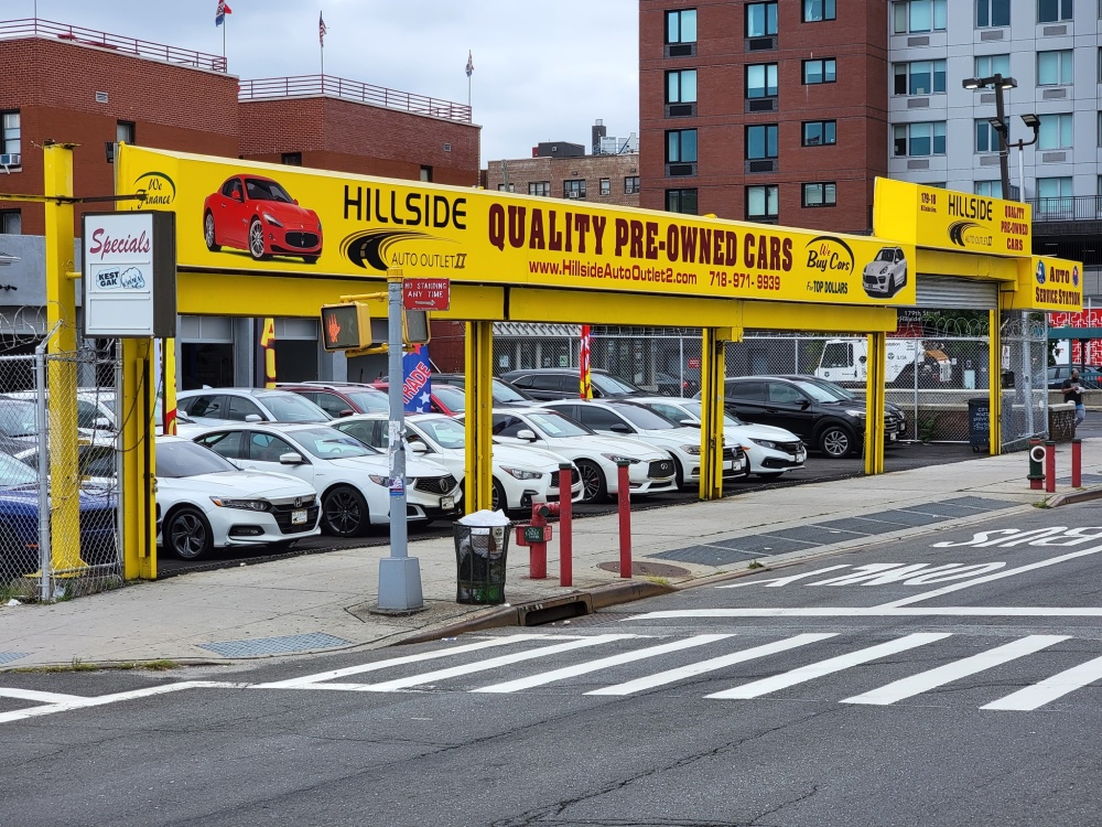 Hillside Auto Outlet 2 01