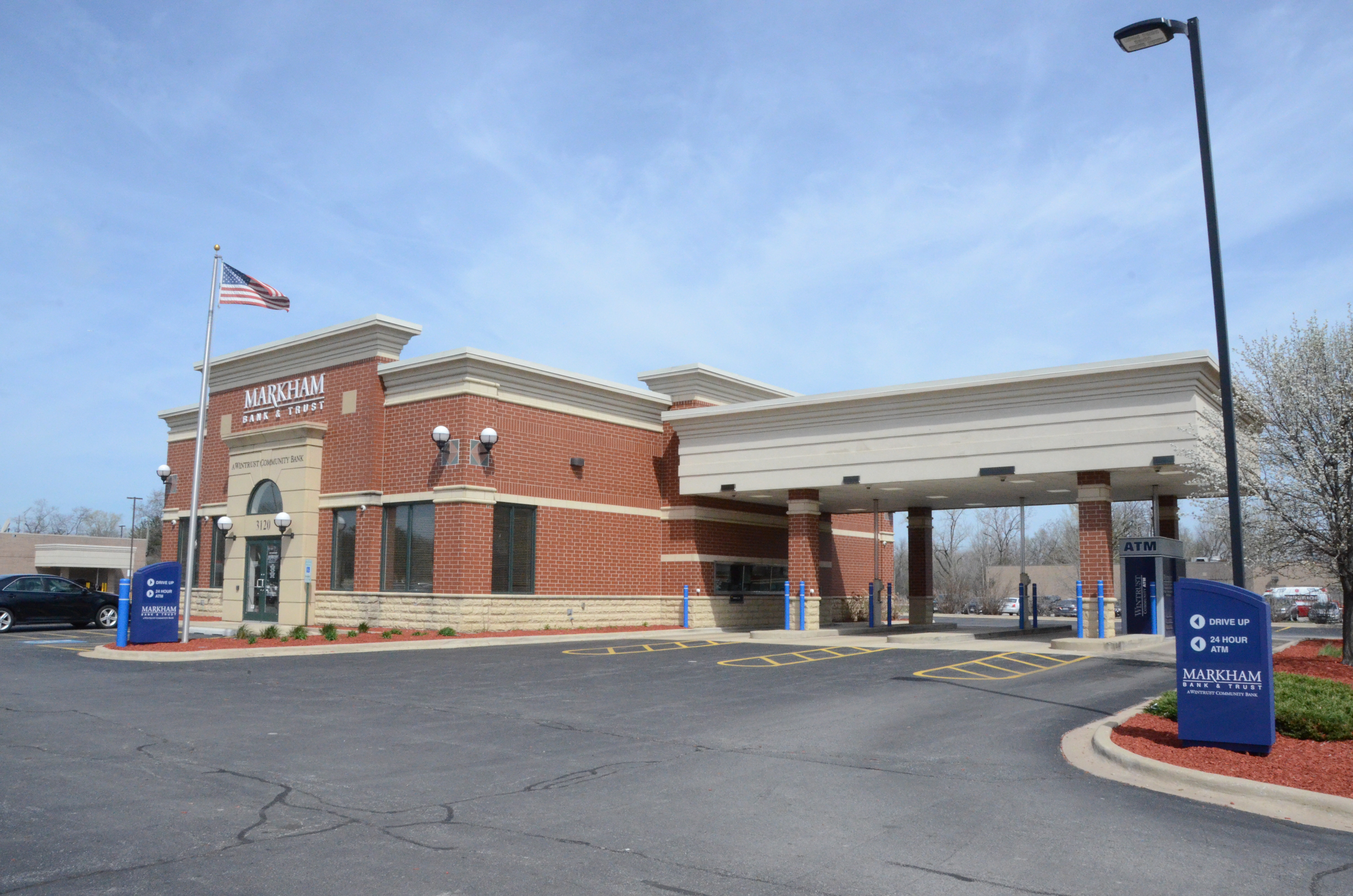 Markham Bank & Trust 01