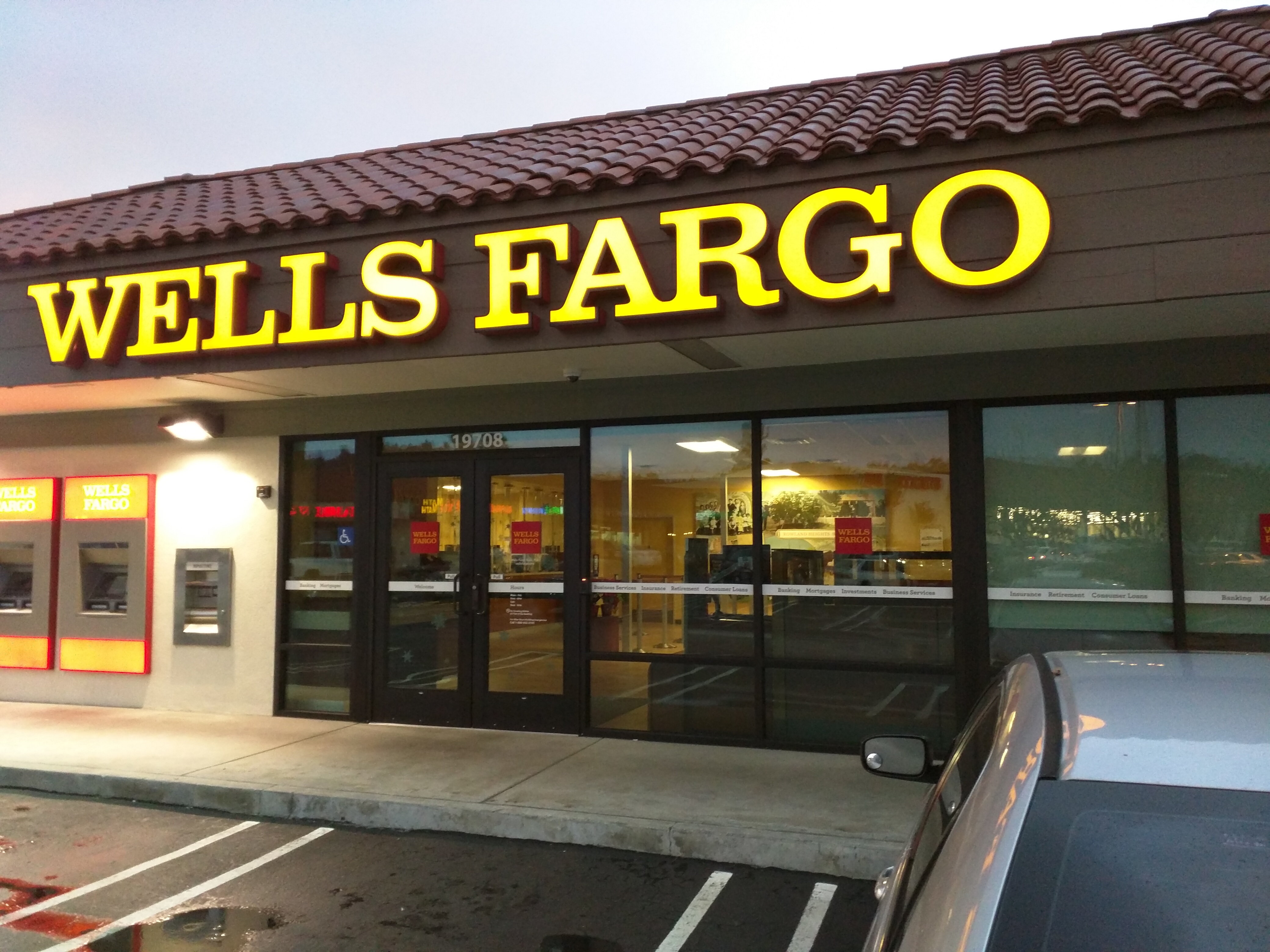 Wells Fargo Bank 01