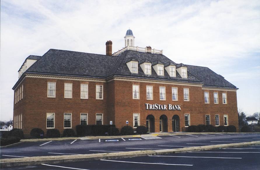 TriStar Bank 01