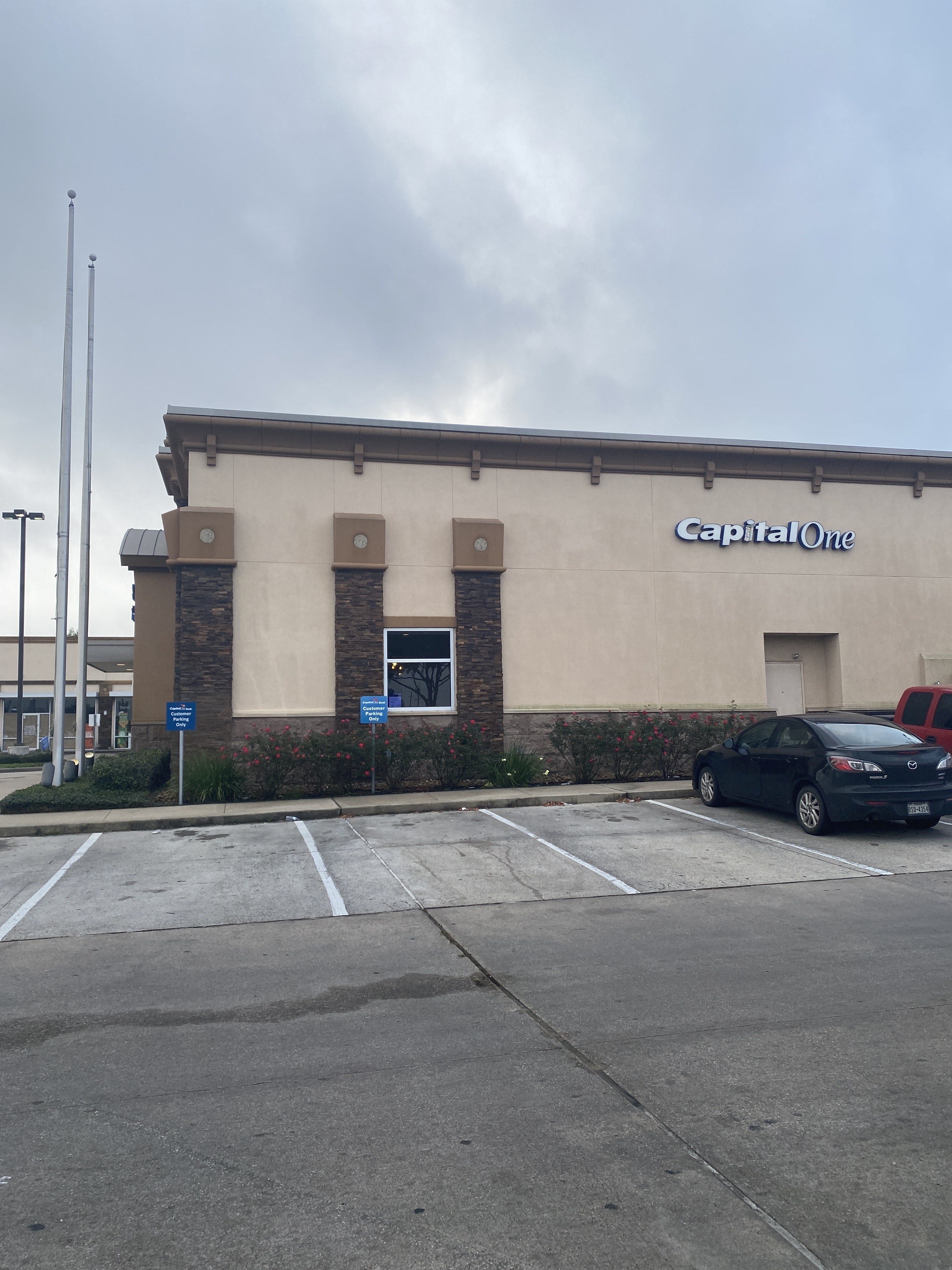 Capital One Bank 01