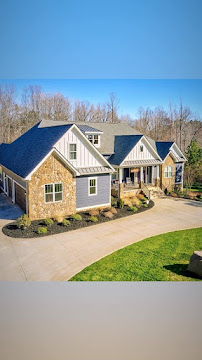 Jeff Helms-Divine Real Estate Boutique 03