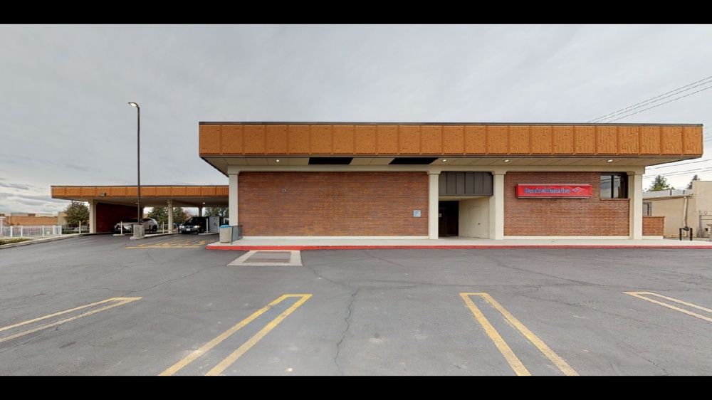 Bank of America (with Drive-thru ATM) 01