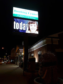 Salem Banking Center 02