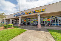 La Familia Pawn and Jewelry Americana 03