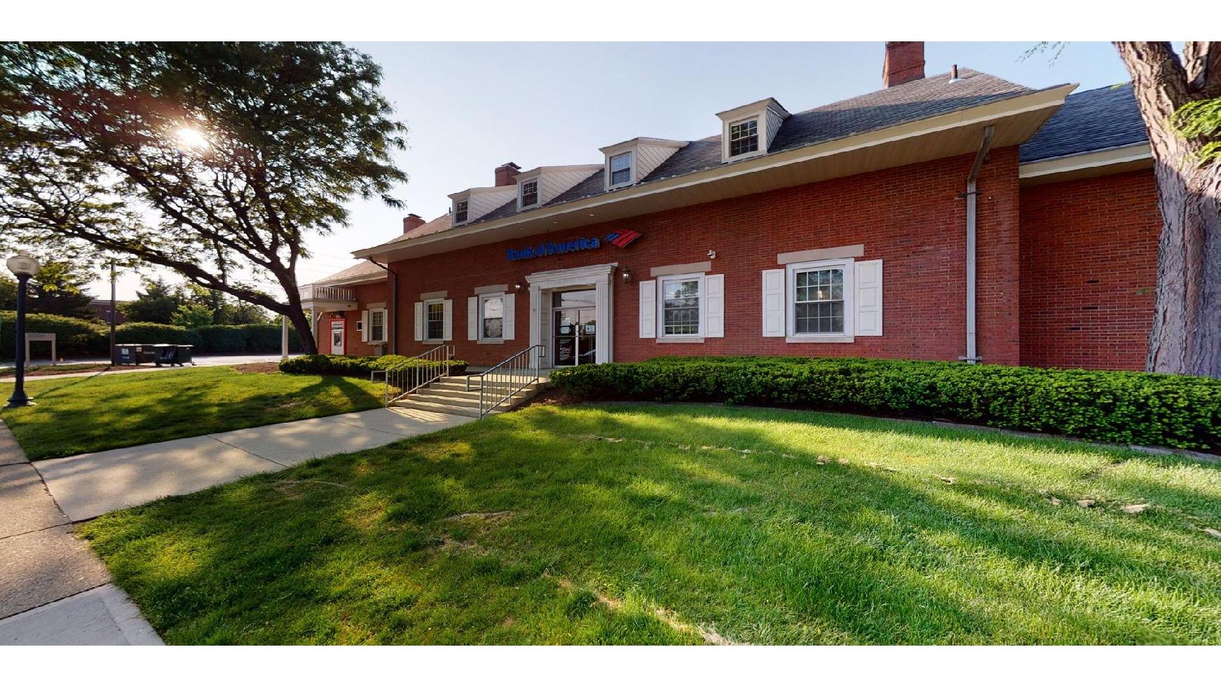 Bank of America (with Drive-thru ATM) 01