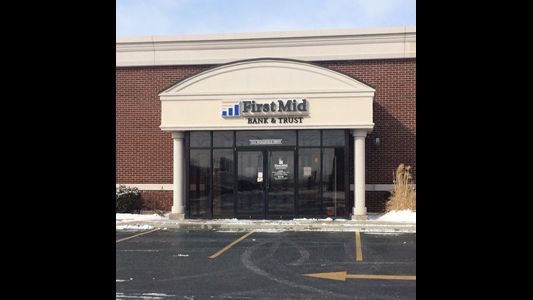 First Mid Bank & Trust Savoy 01