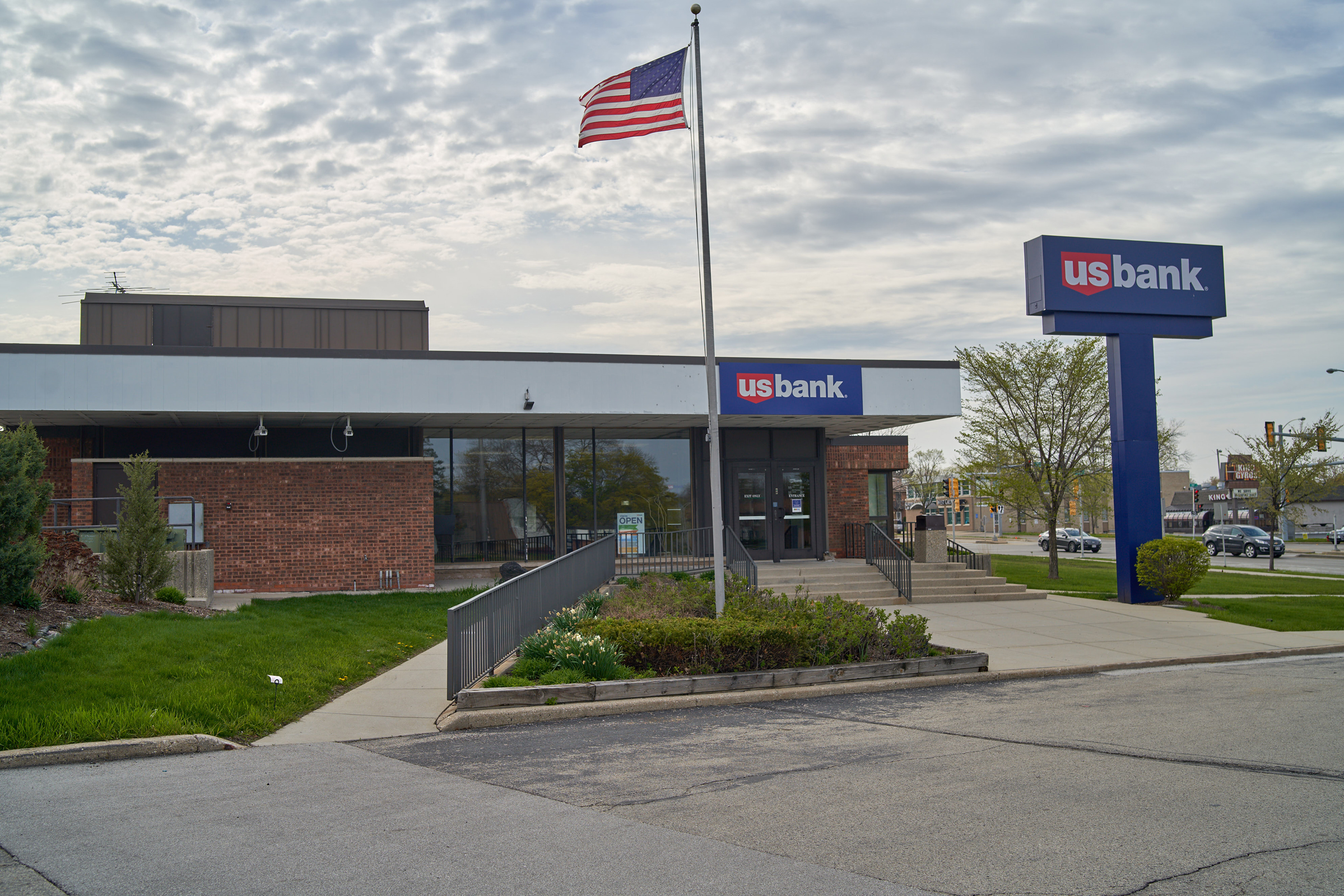 U.S. Bank Branch 01