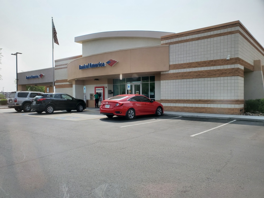 Bank of America (with Drive-thru ATM) 01
