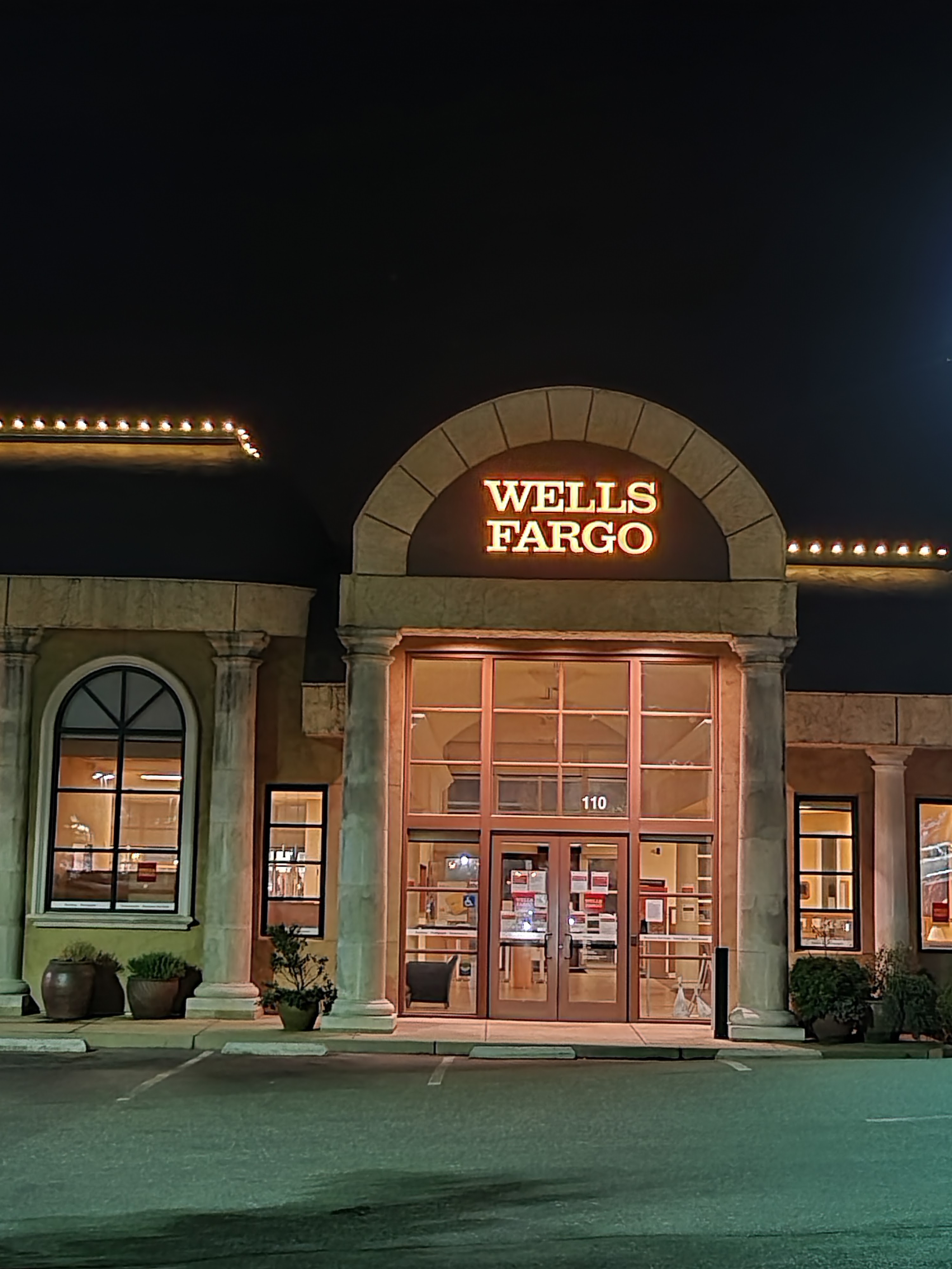 Wells Fargo Bank 01