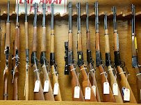 Toliver's Pawn, Jewelry And Guns 04