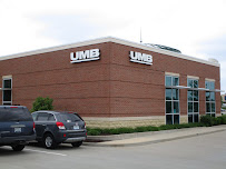 UMB Bank (with drive-thru services) 01