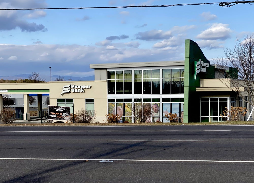 Pioneer Bank 01