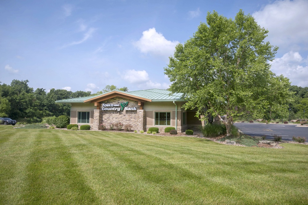 Town and Country Bank 01