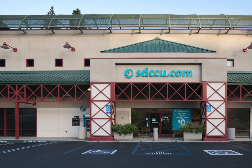 SDCCU La Mesa Branch 01