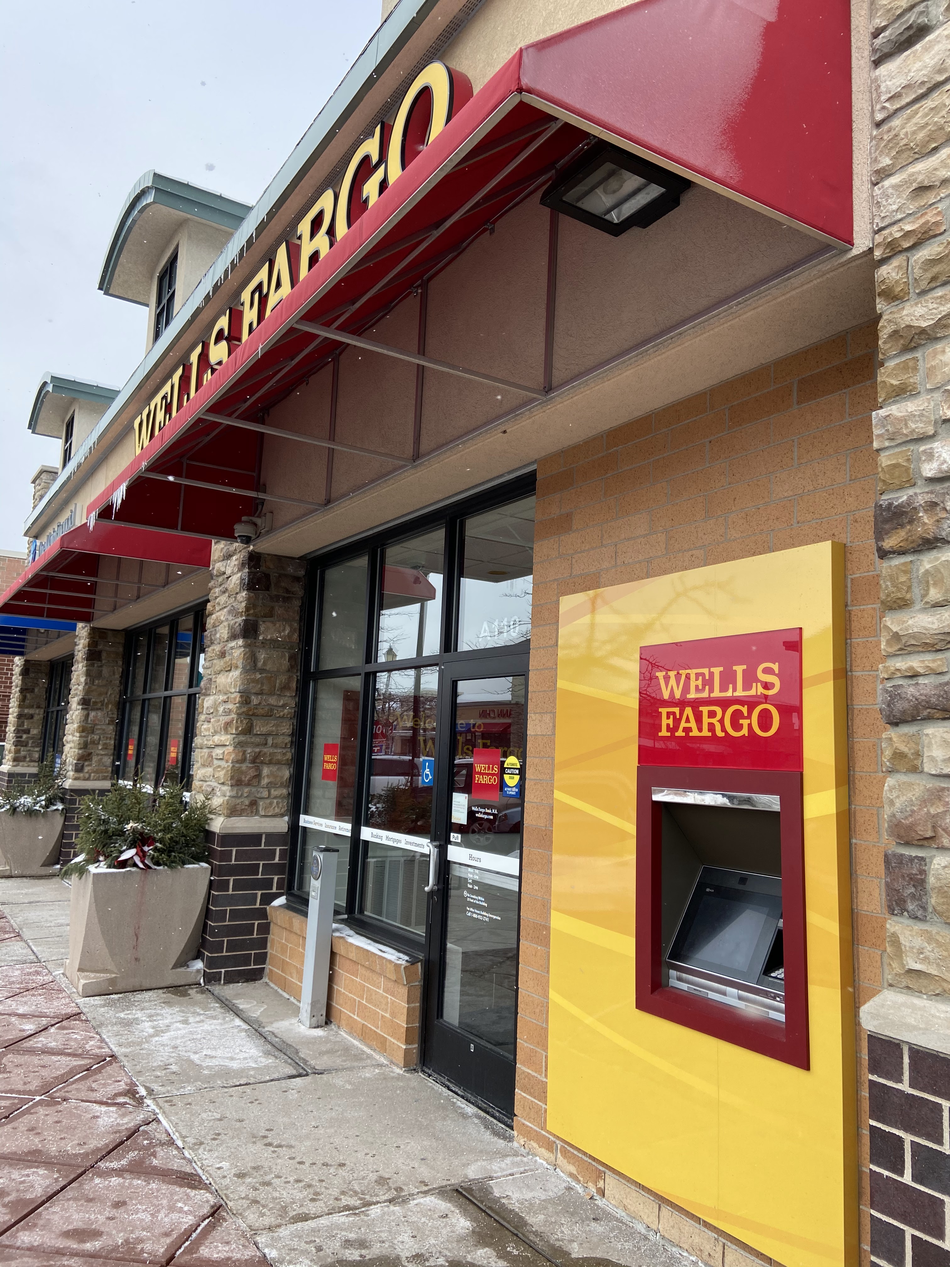 ATM (Wells Fargo Bank) 01