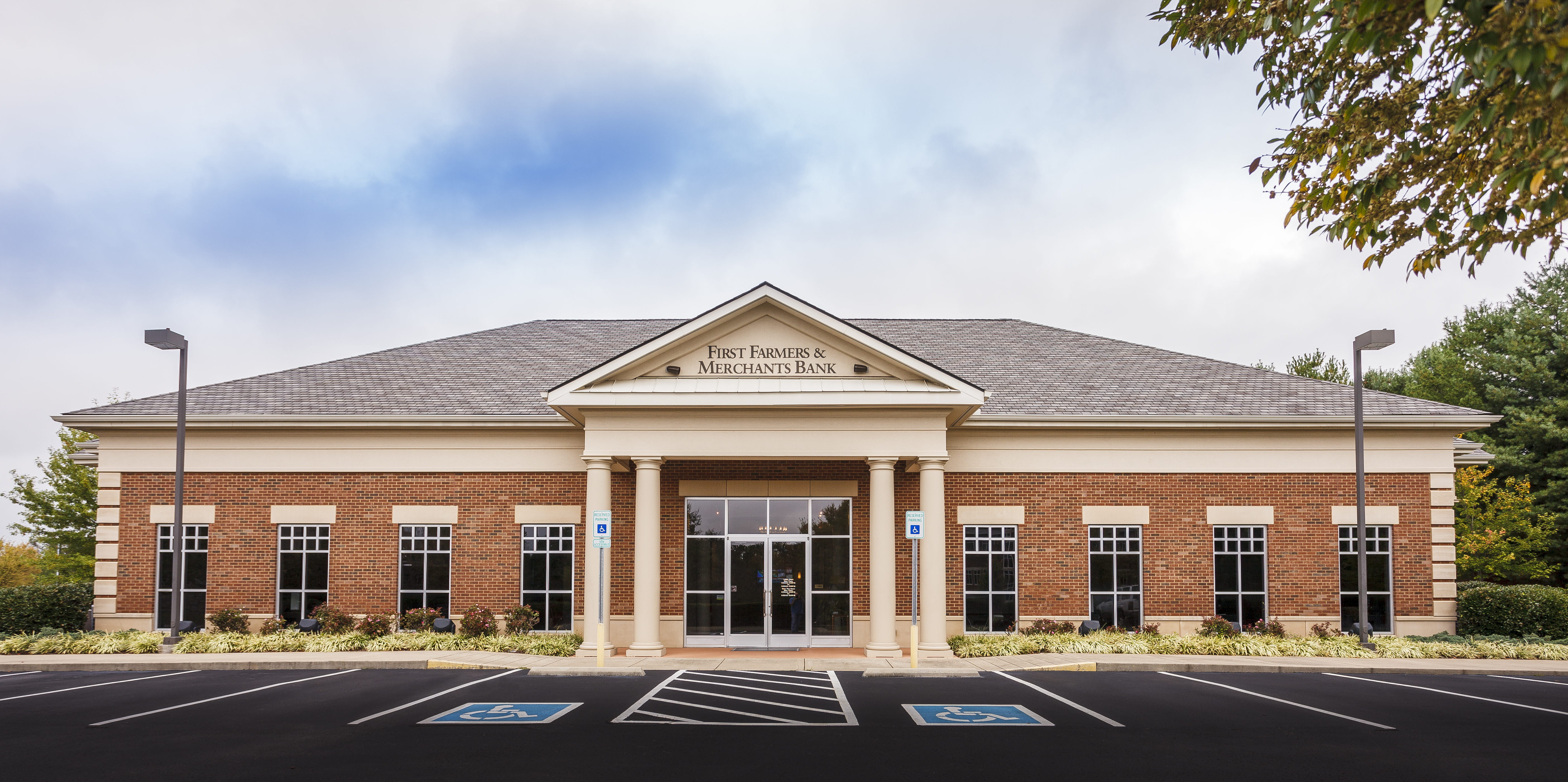 First Farmers and Merchants Bank 01