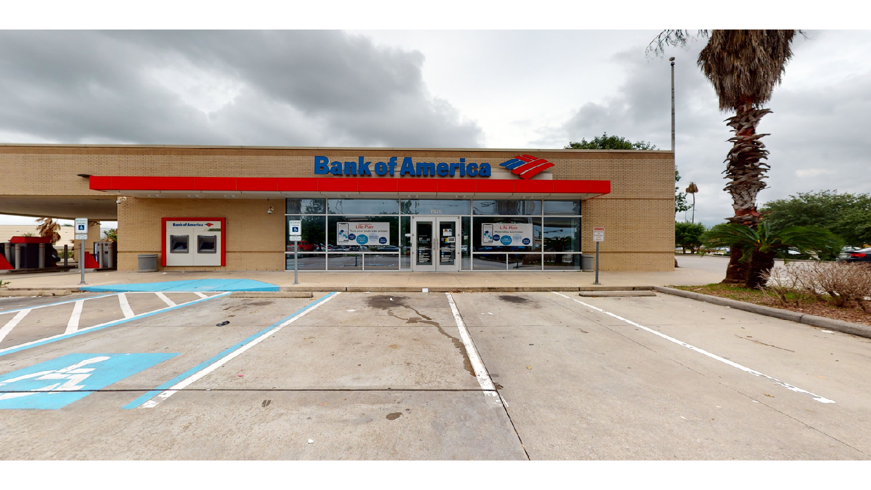 Bank of America (with Drive-thru ATM) 01