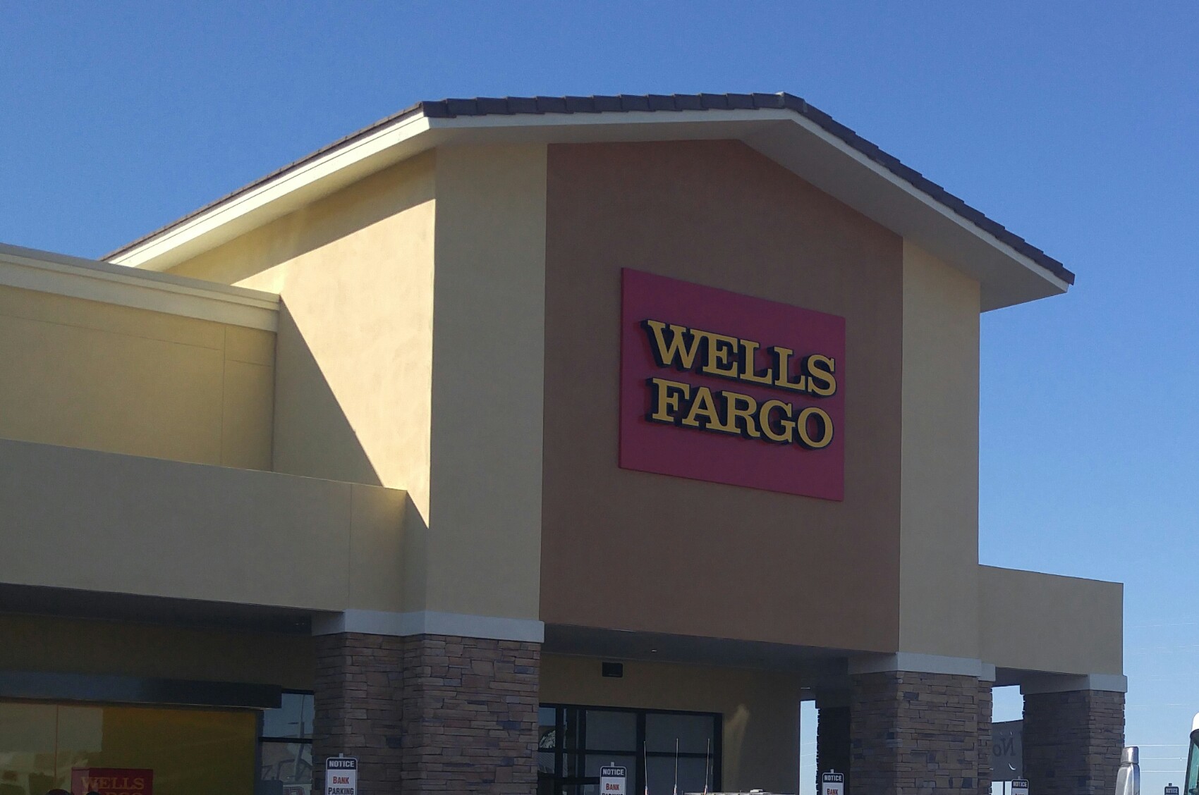 Wells Fargo Bank 01