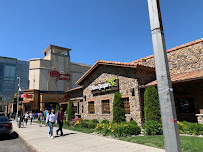 Apple Bank 04