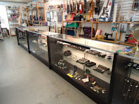 Woody's Pawn 01