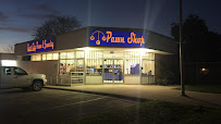 River City Pawn & Jewelry 03