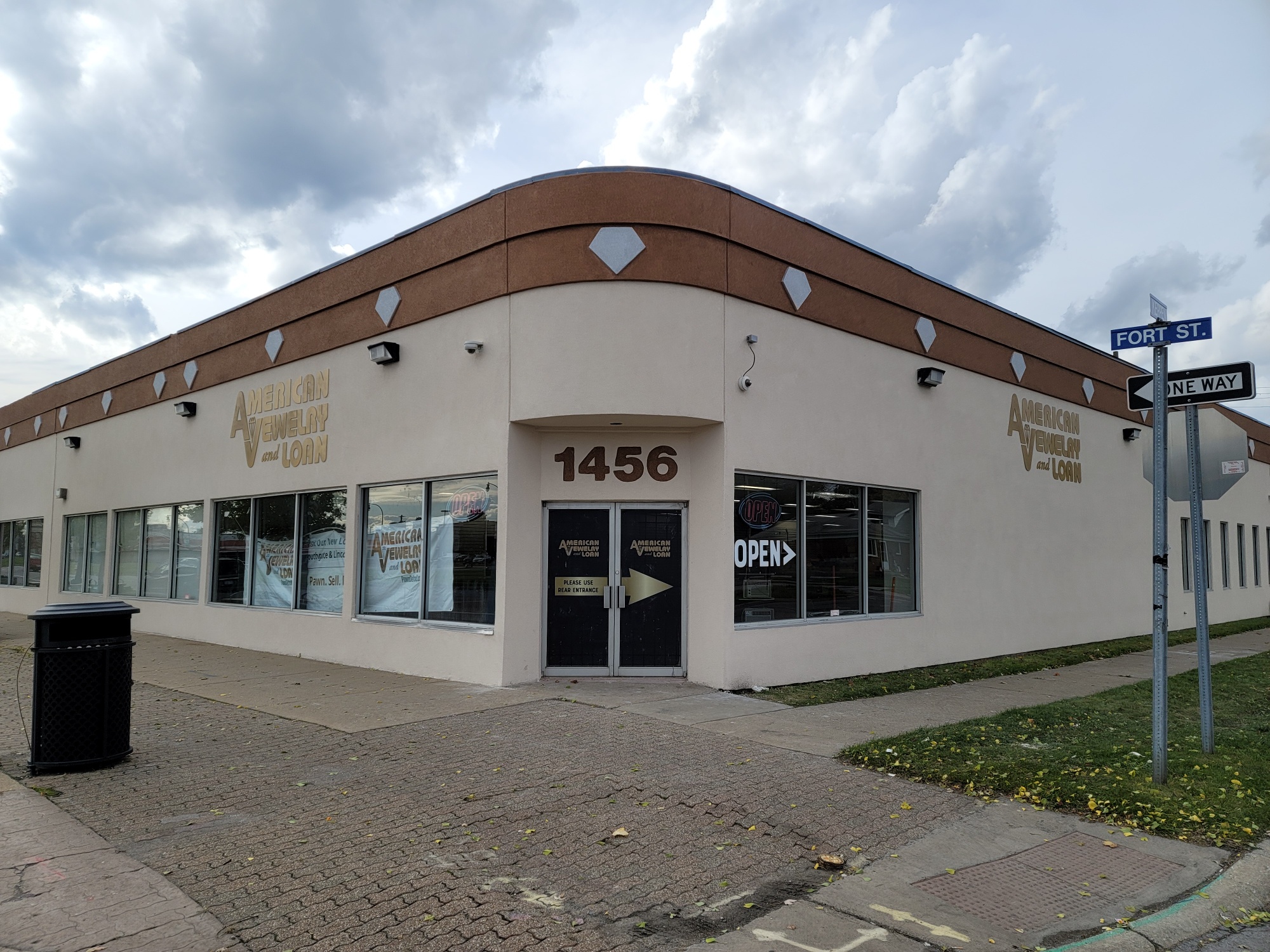 American Jewelry and Loan 01