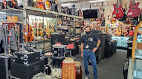 Valley Pawn 03