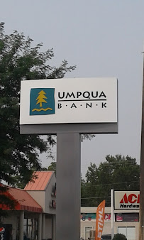 Umpqua Bank 02