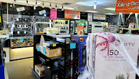 Able Pawn Shop 02