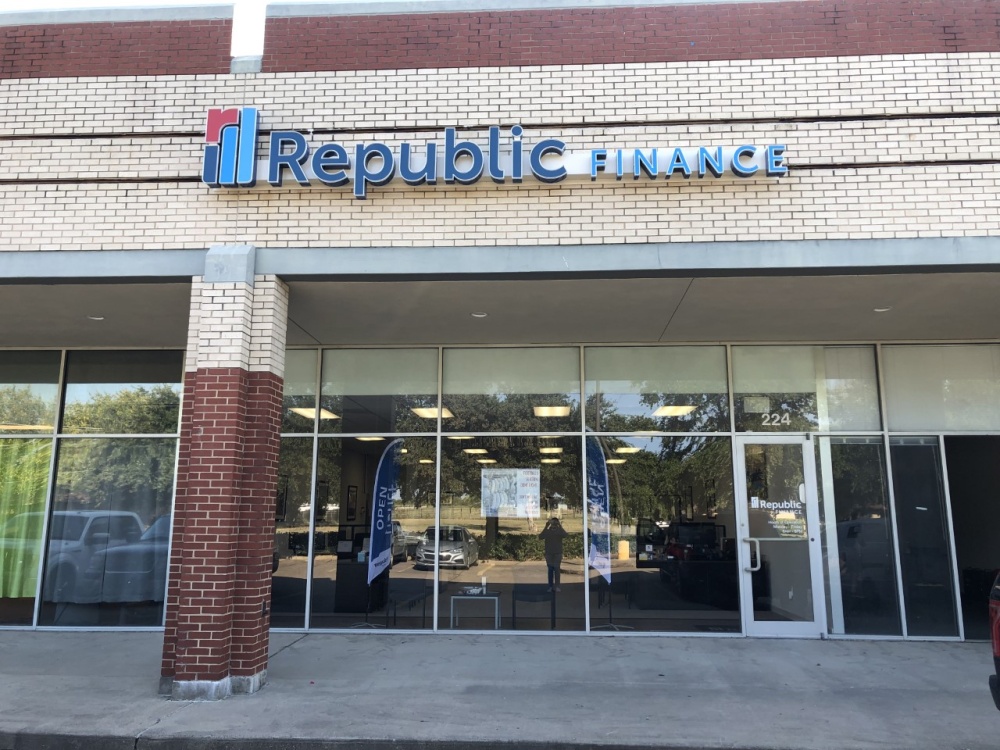 Republic Finance 01