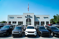 Dan Cummins Chrysler Dodge Jeep RAM of Paris 01