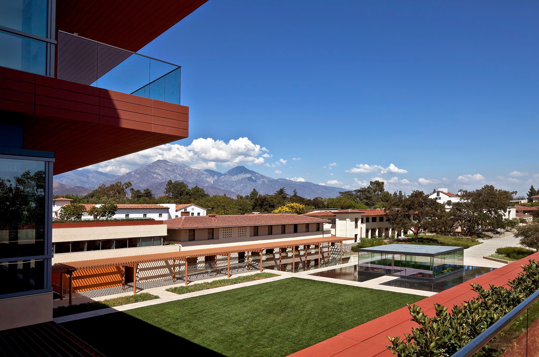 Claremont McKenna College 01