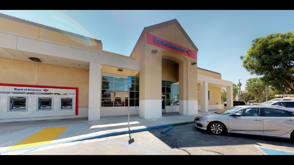 Bank of America (with Drive-thru ATM) 01