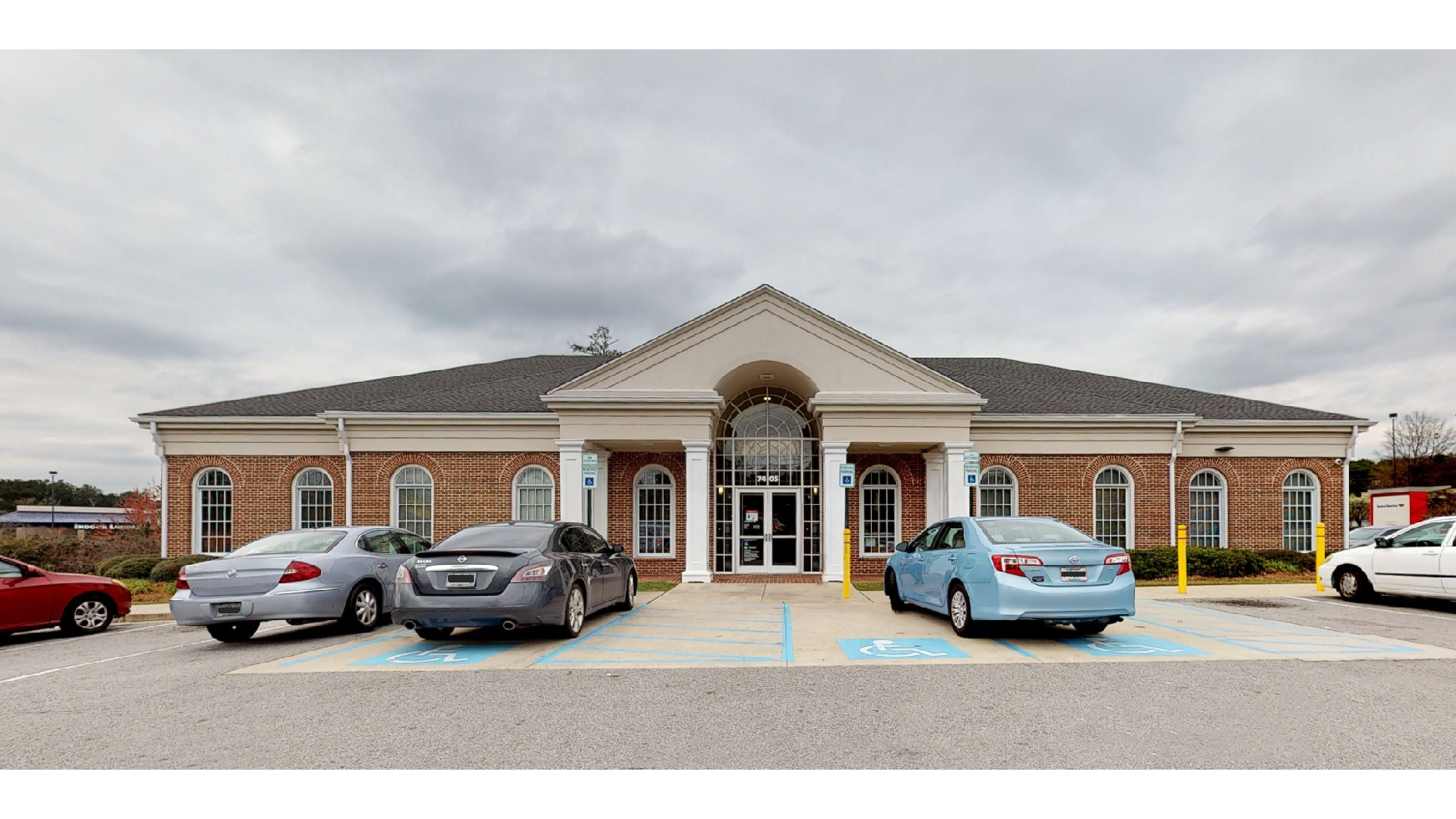 Bank of America (with Drive-thru ATM) 01