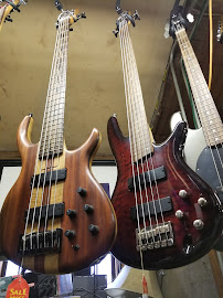 Magazine Pawn Shop 01