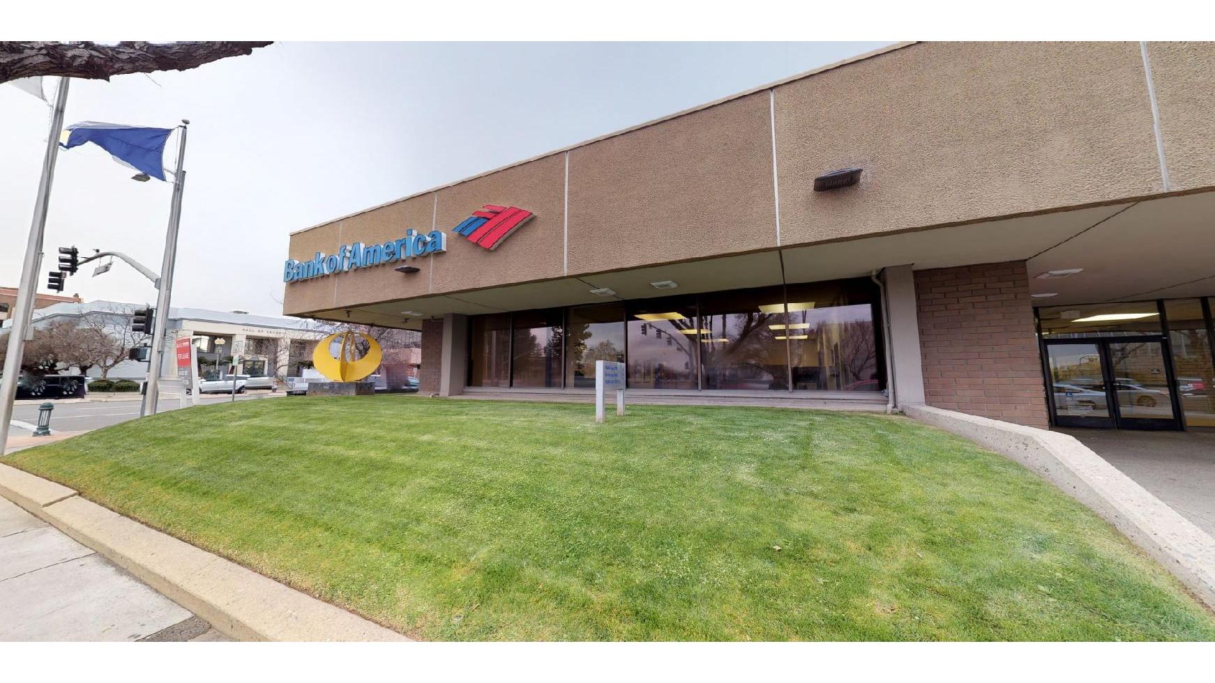 Bank of America (with Drive-thru ATM) 01