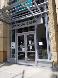 Umpqua Bank 02