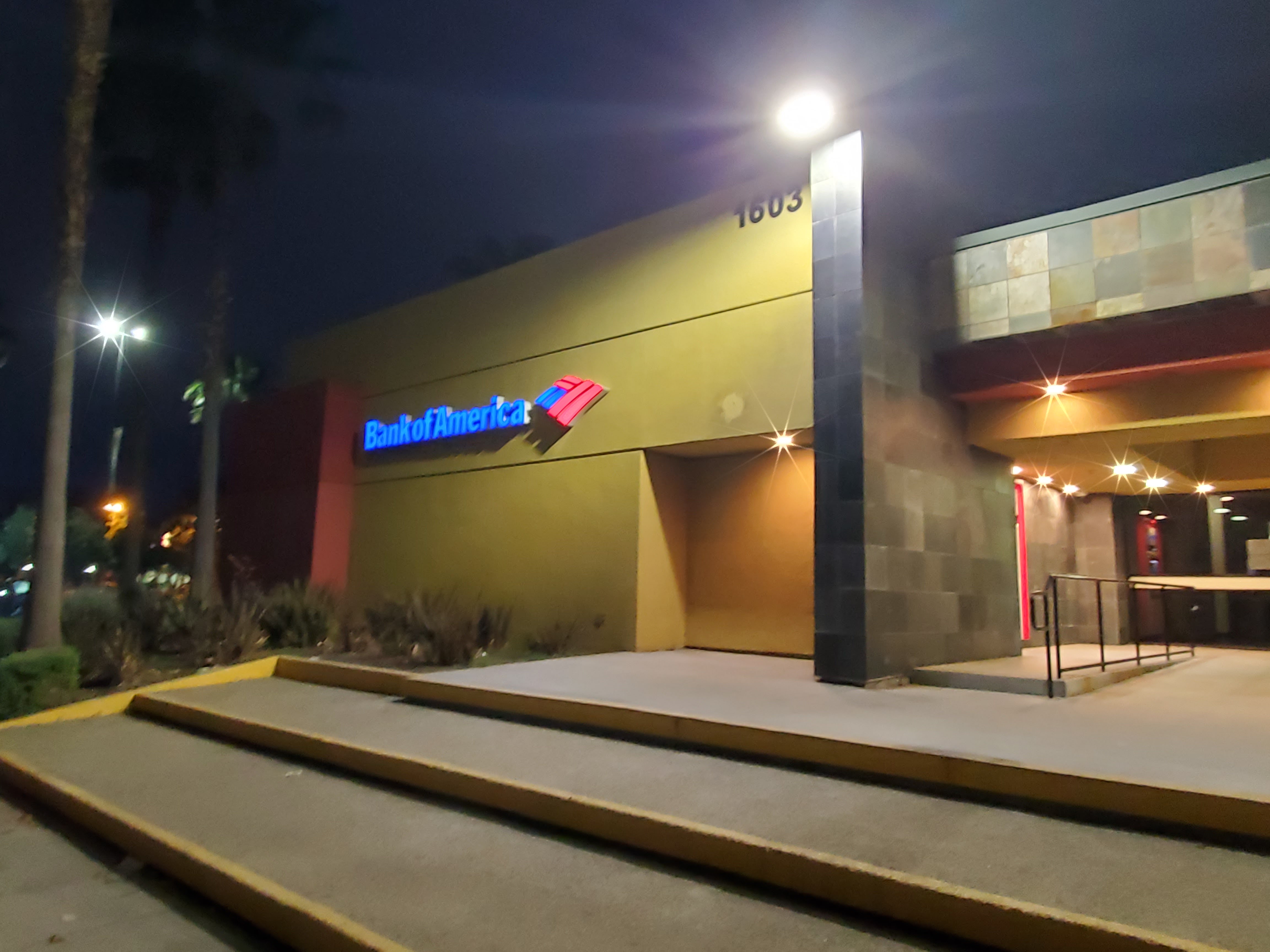 Bank of America Financial Center 01