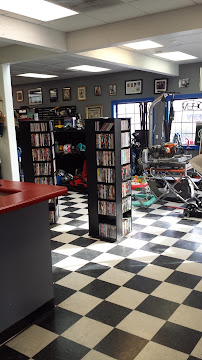 Discount Pawn Shop 02