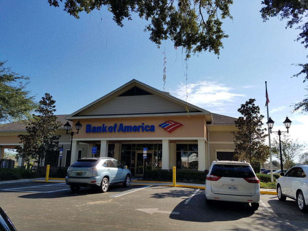 Bank of America (with Drive-thru services) 01