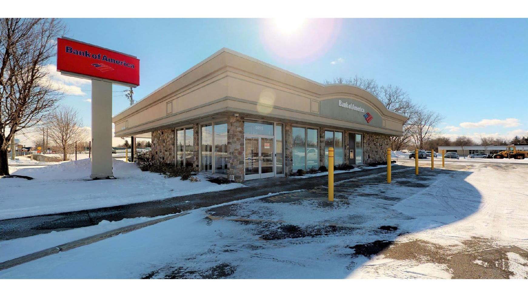 Bank of America (with Drive-thru ATM) 01