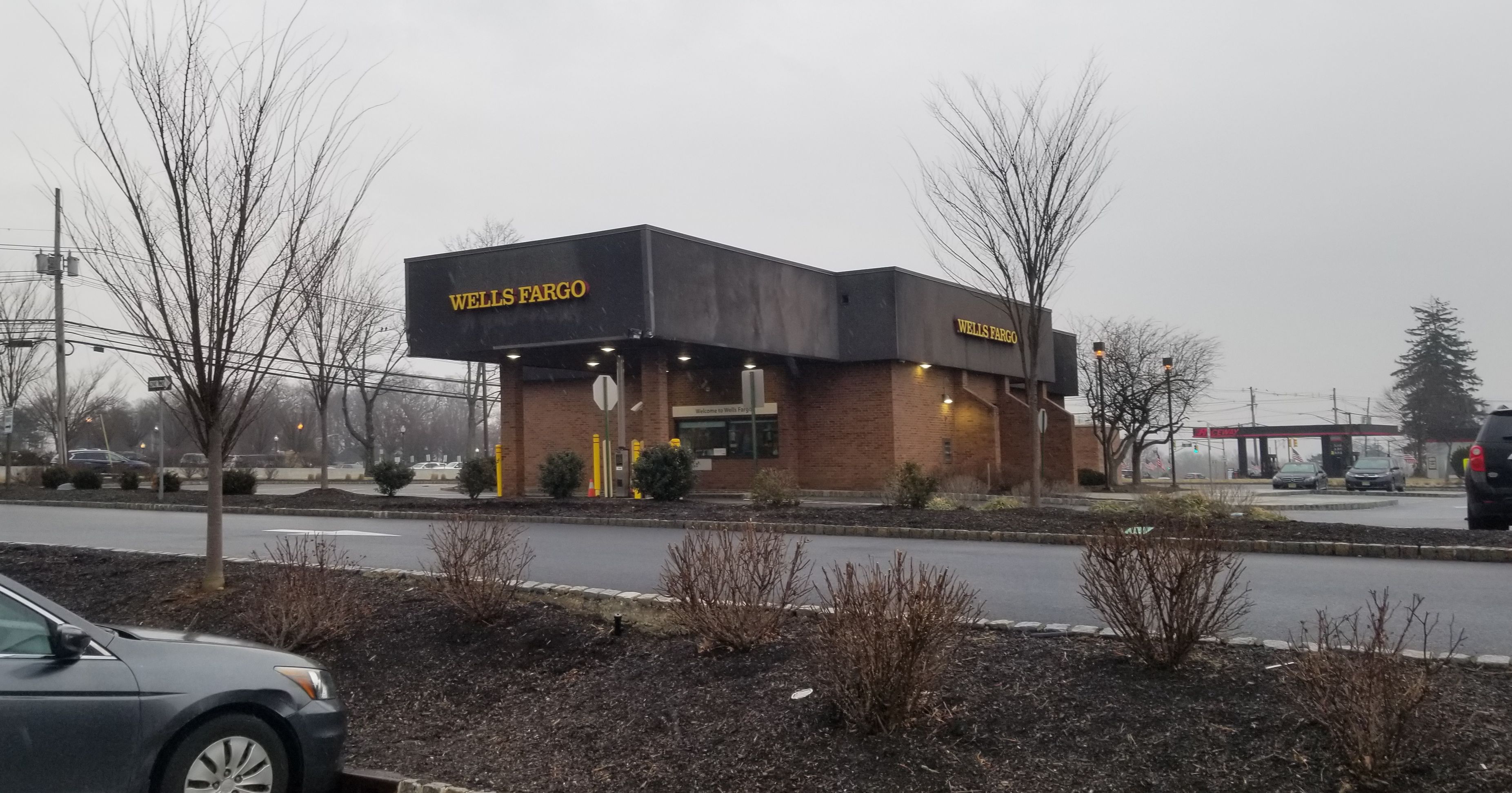 Wells Fargo Bank 01