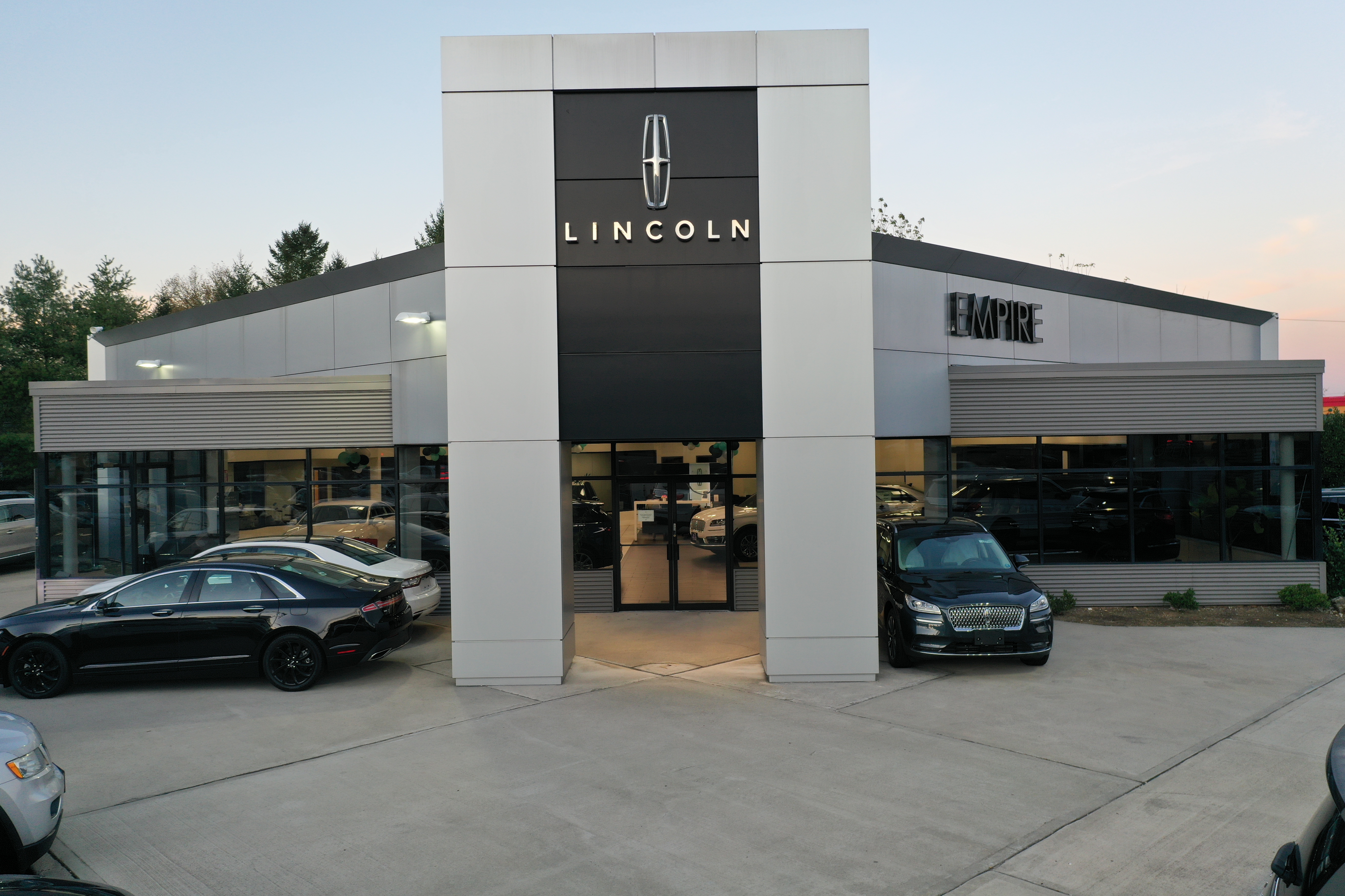 Empire Lincoln of Huntington 01