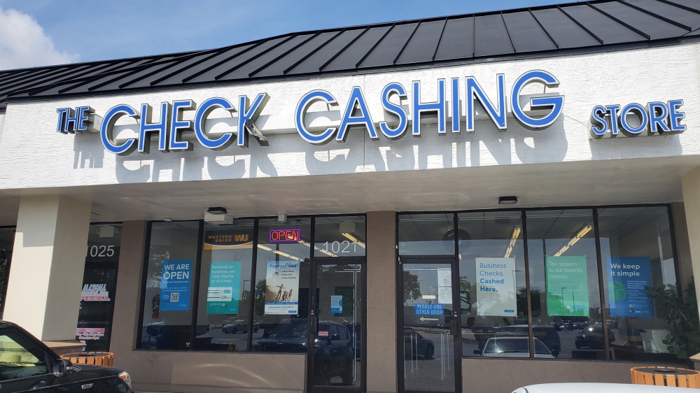 The Check Cashing Store 01