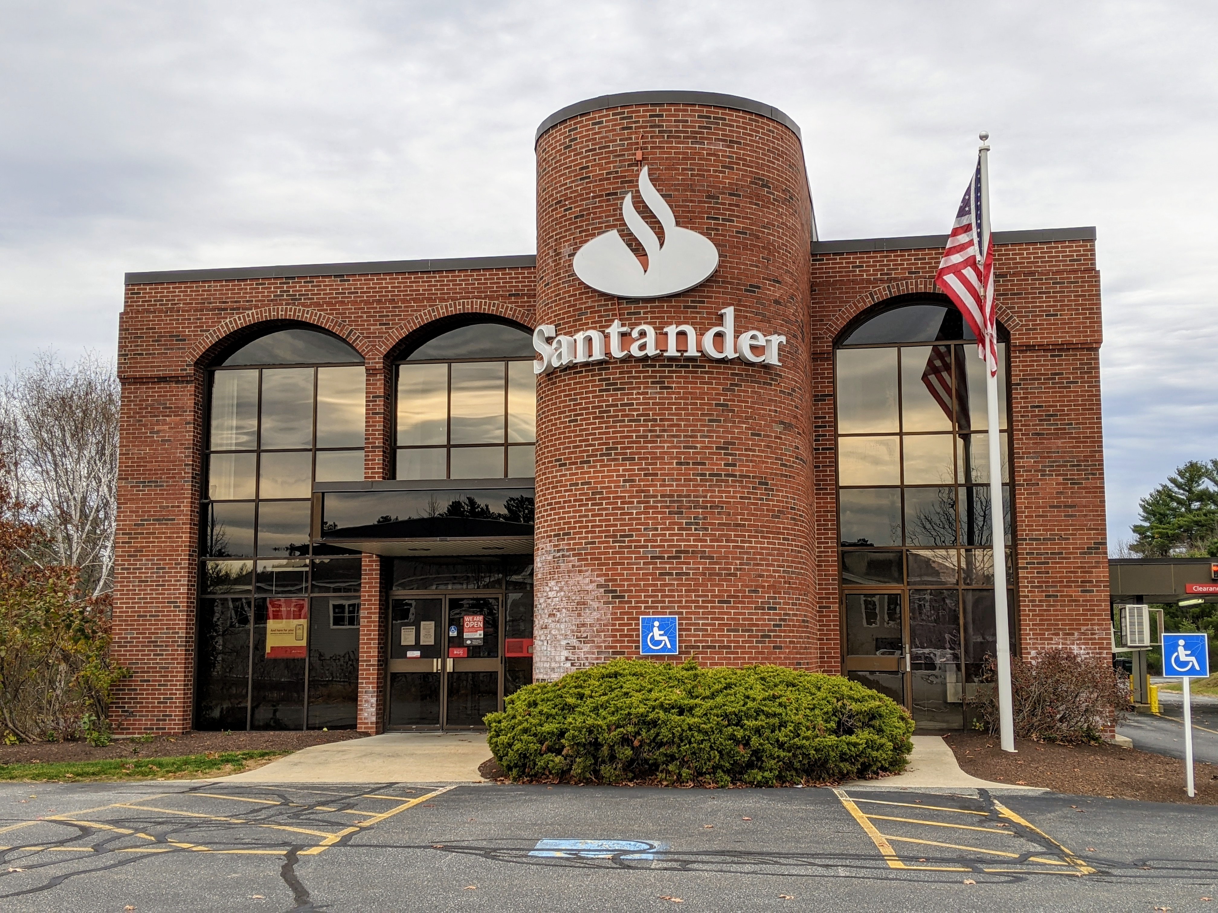 Santander Bank Branch 01