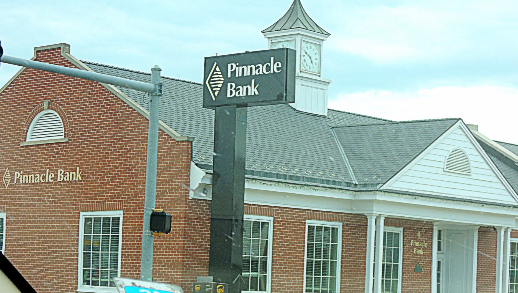 Pinnacle Bank 01