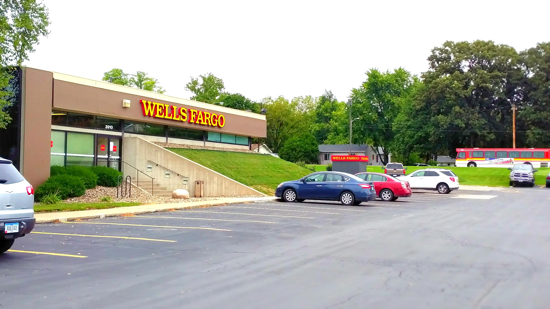 Wells Fargo Bank 01