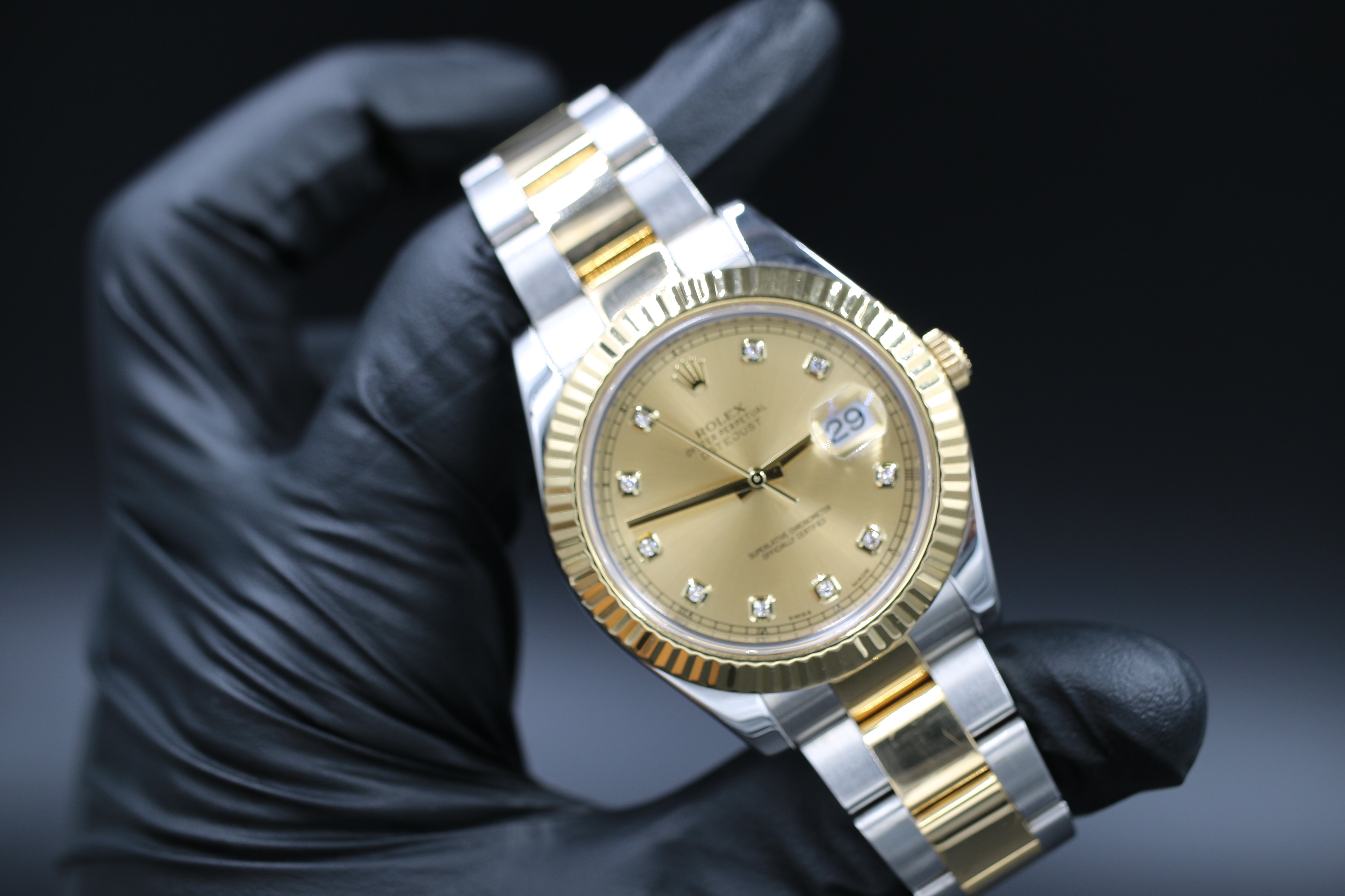 Latin American Pawn Shop 01